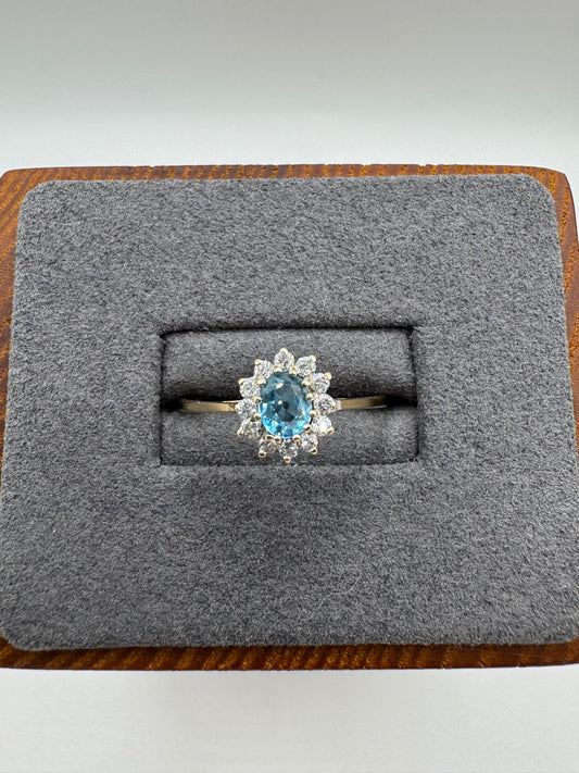 9ct gold topaz and cz ring