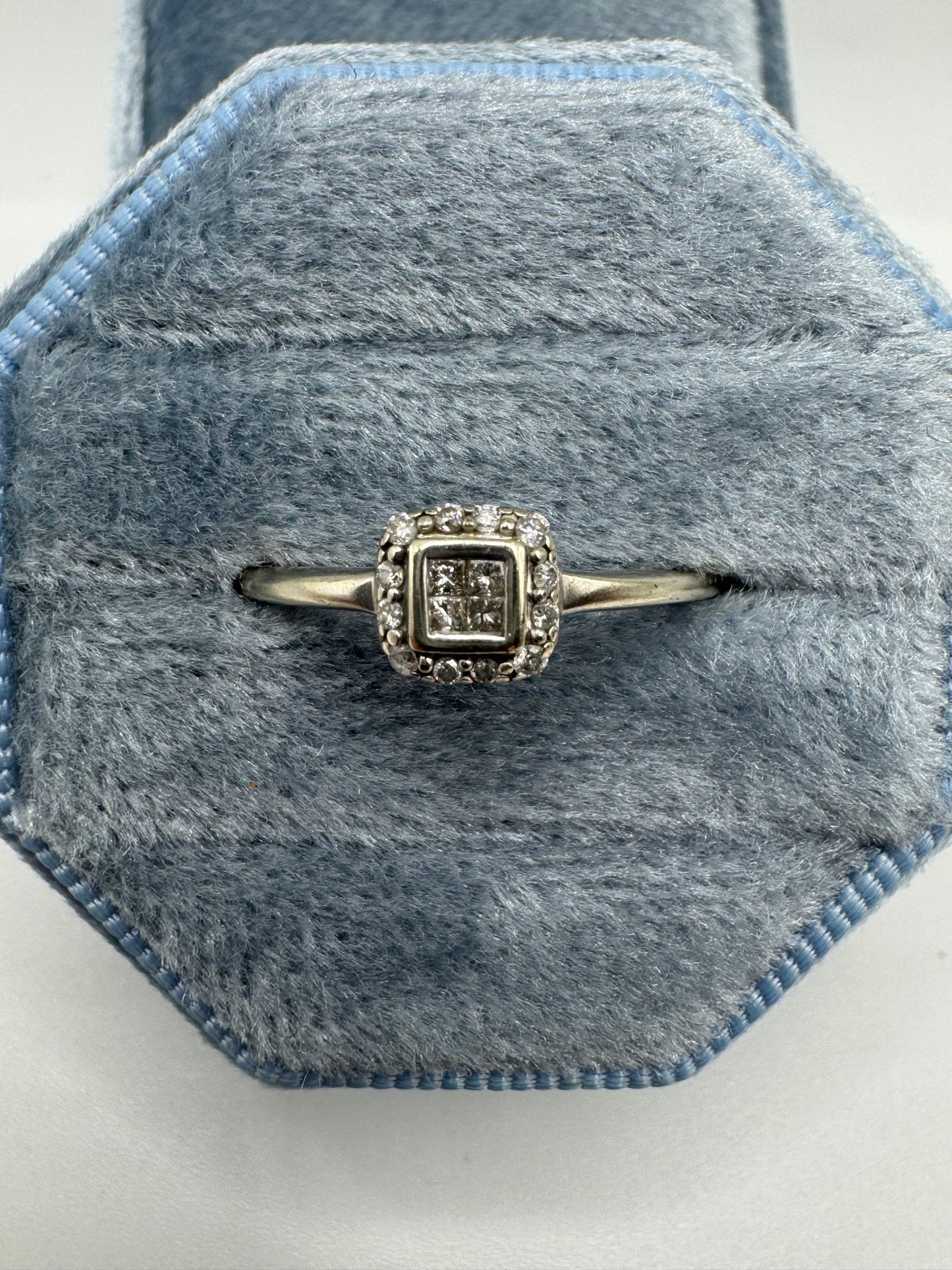 9ct gold diamond cluster ring