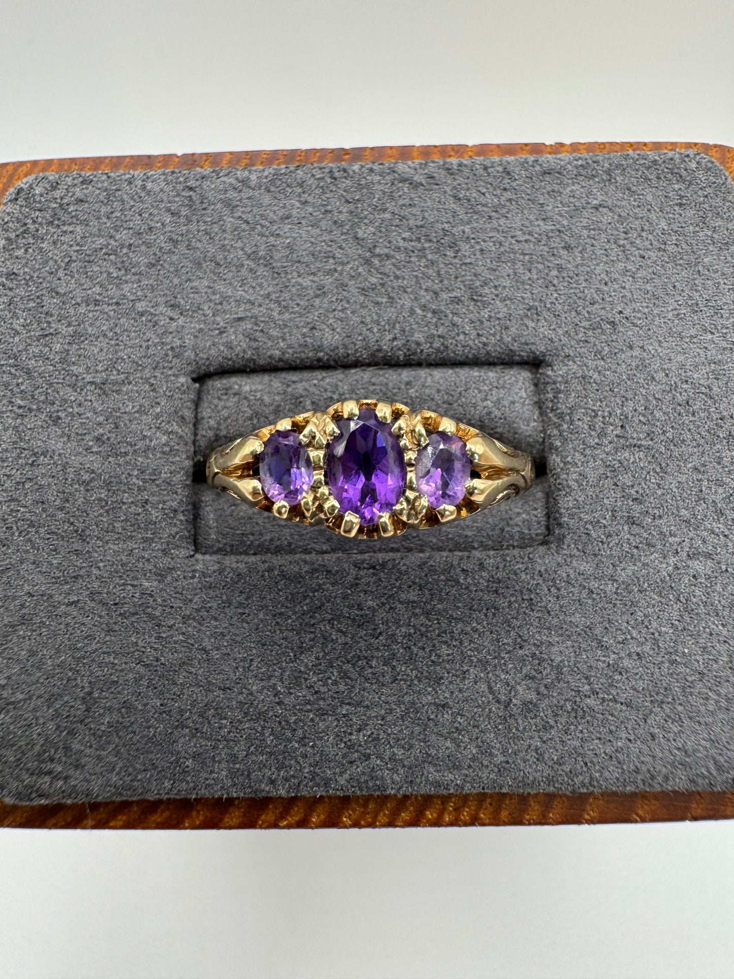 9ct gold amethyst ring
