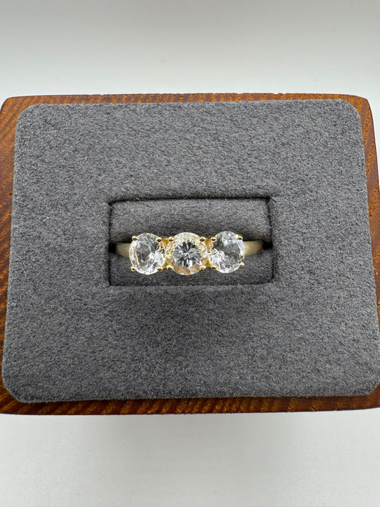 9ct gold quartz ring