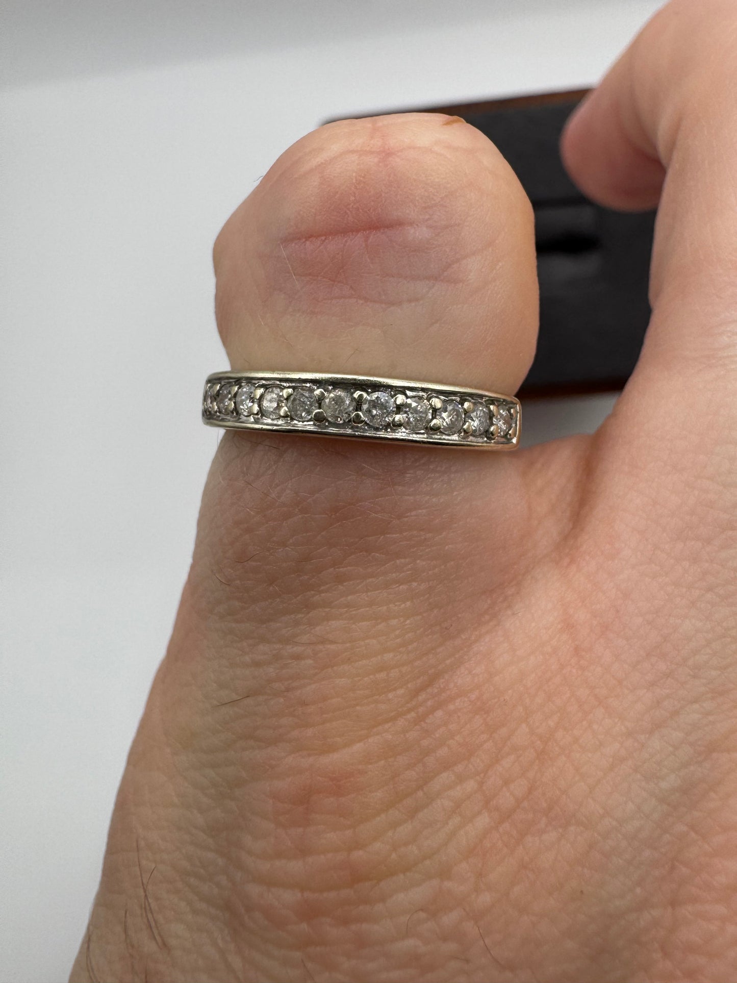 9ct gold diamond ring