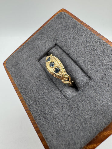 9ct gold sapphire gypsy ring