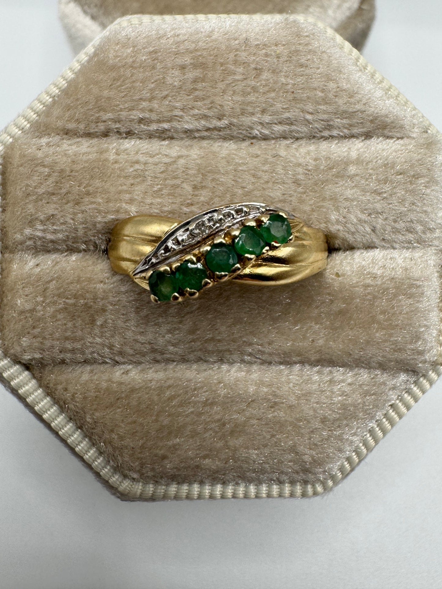 9ct gold emerald and diamond ring