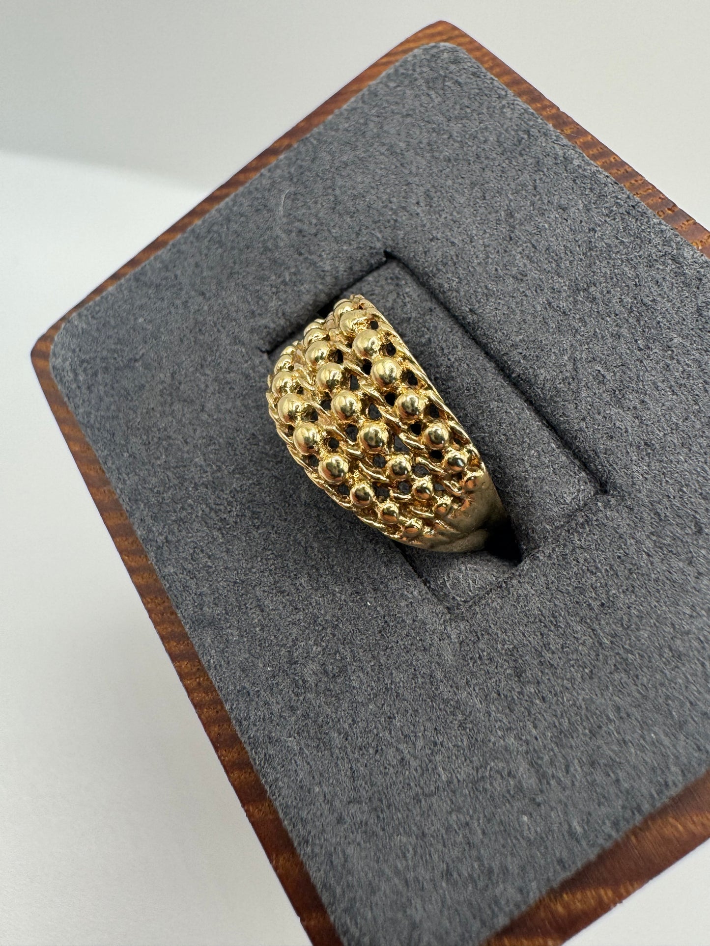 9ct gold keepers ring