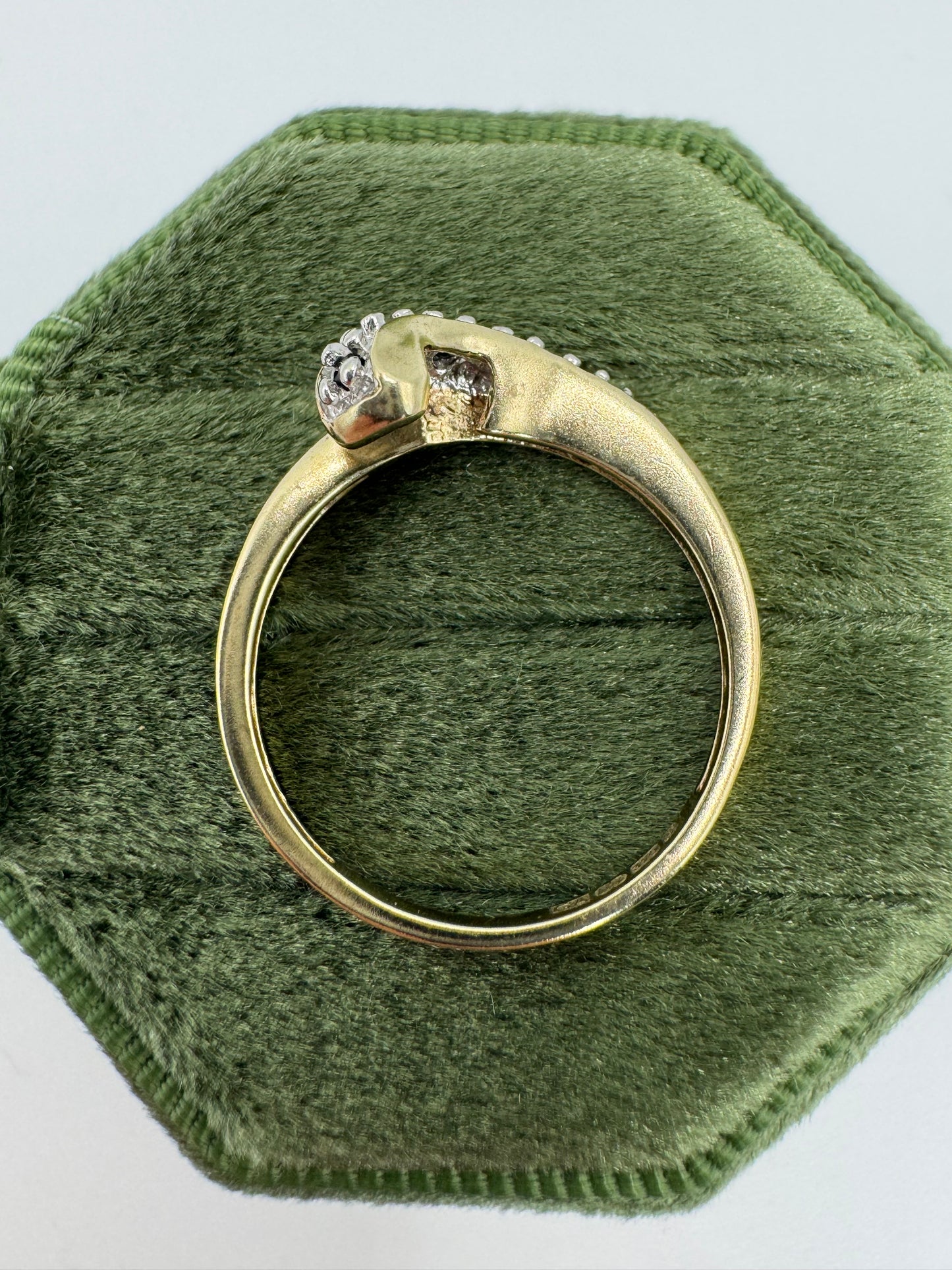 9ct gold sapphire wishbone ring