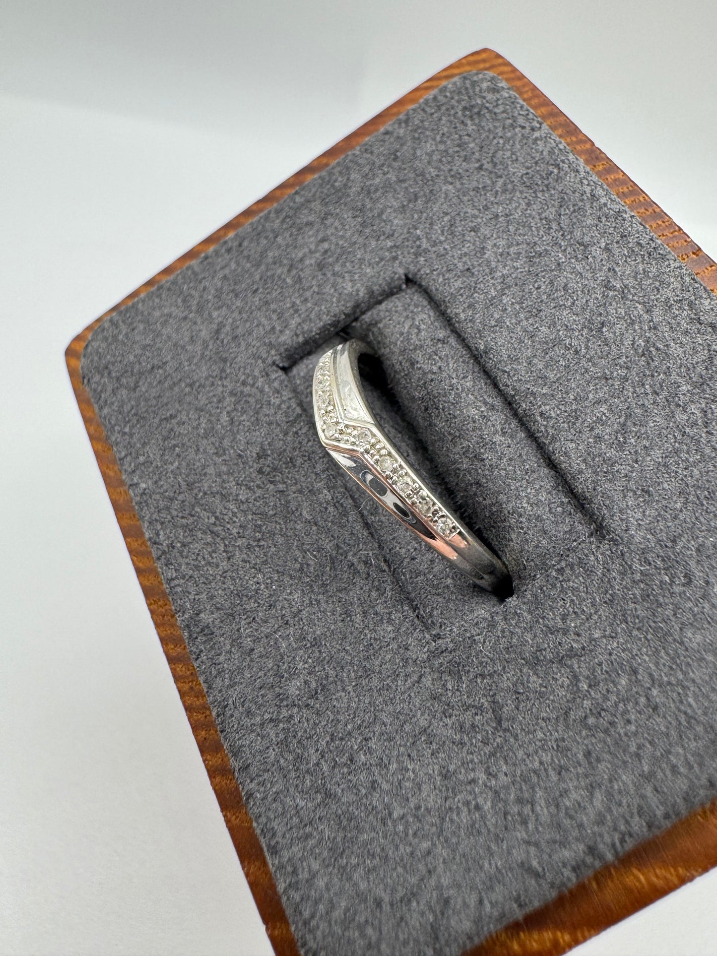 9ct white gold diamond wishbone ring