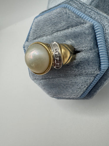 Heavy 9ct gold pearl and diamond ring
