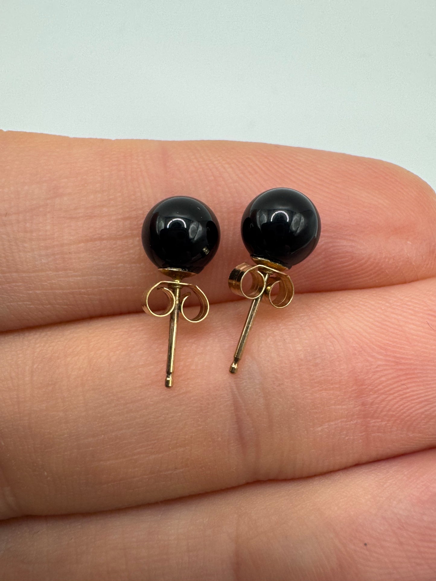 9ct gold onyx earrings