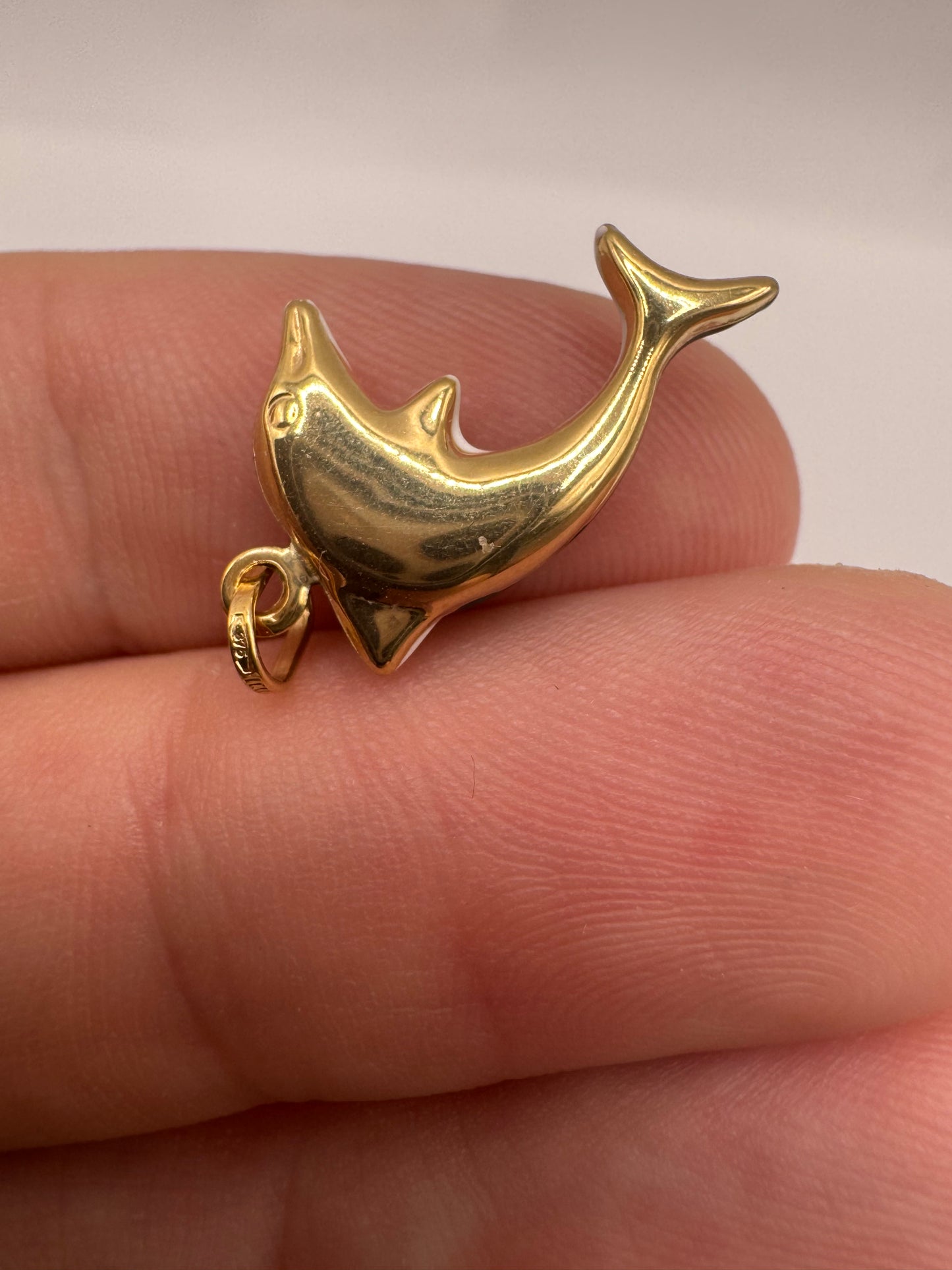 9ct gold enamelled dolphin charm