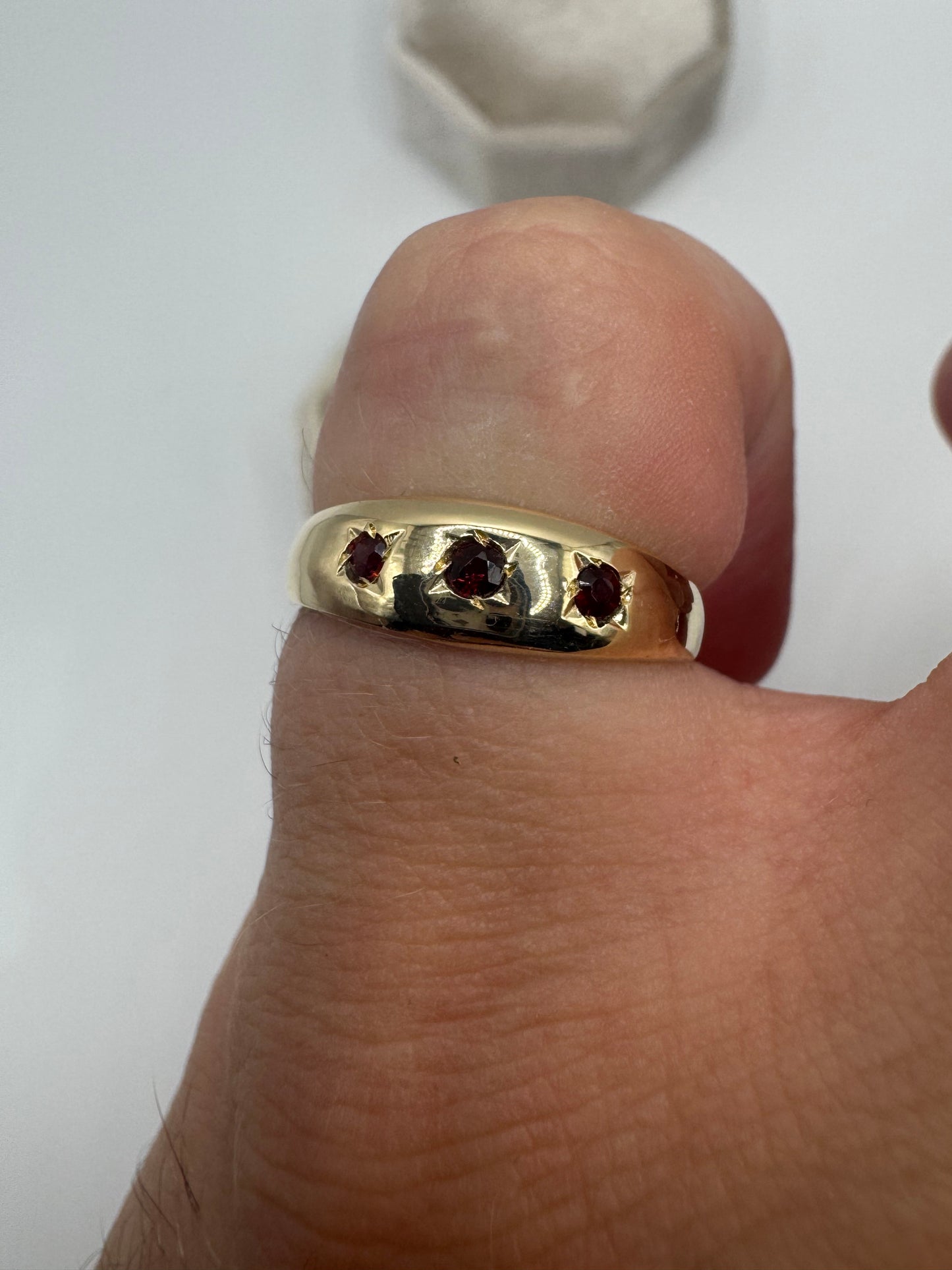 9ct gold garnet gypsy ring