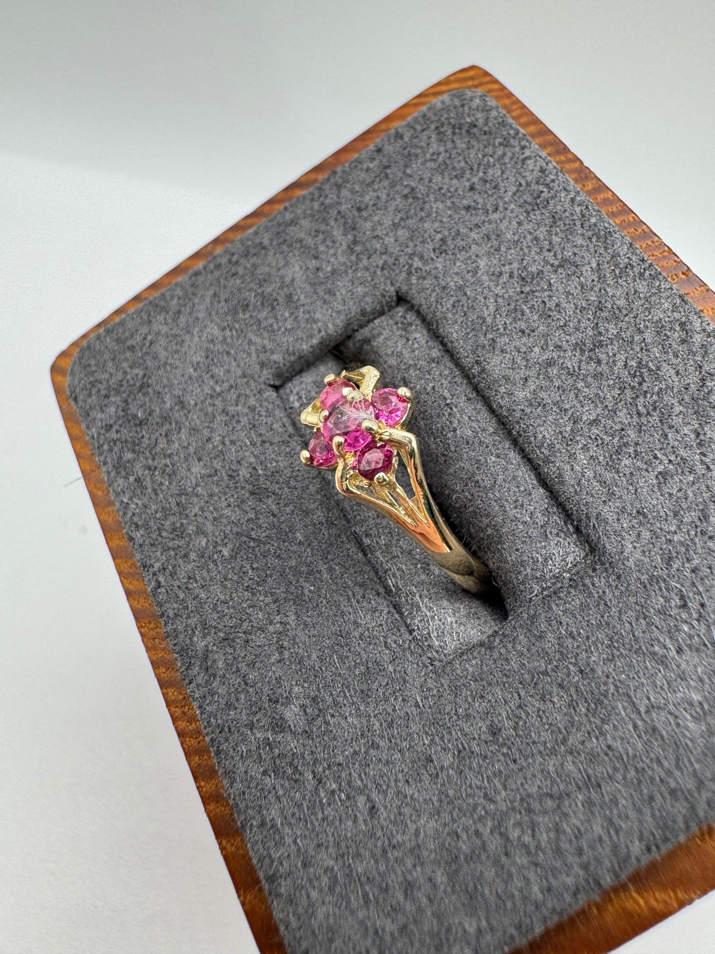 9ct gold ruby cluster ring