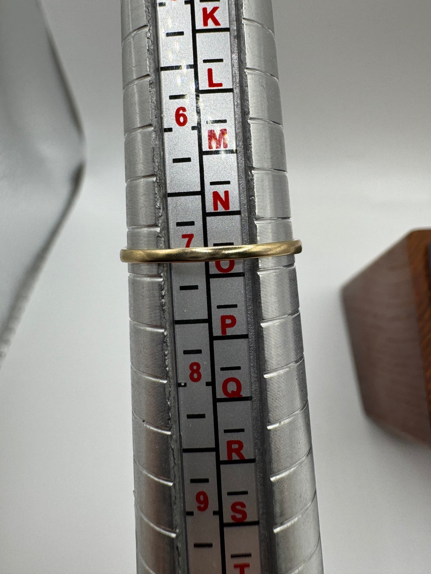 9ct gold sapphire and diamond cluster ring