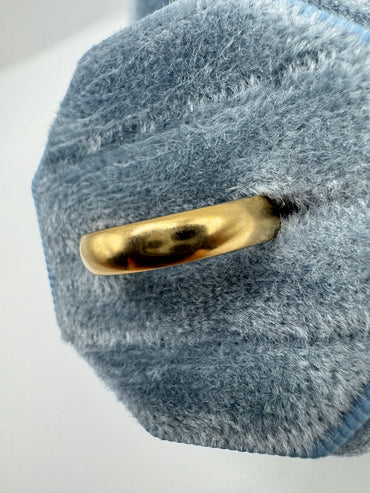 9ct gold band