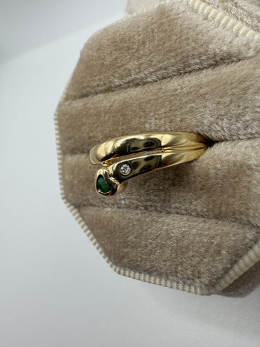 14ct gold emerald and diamond heart ring