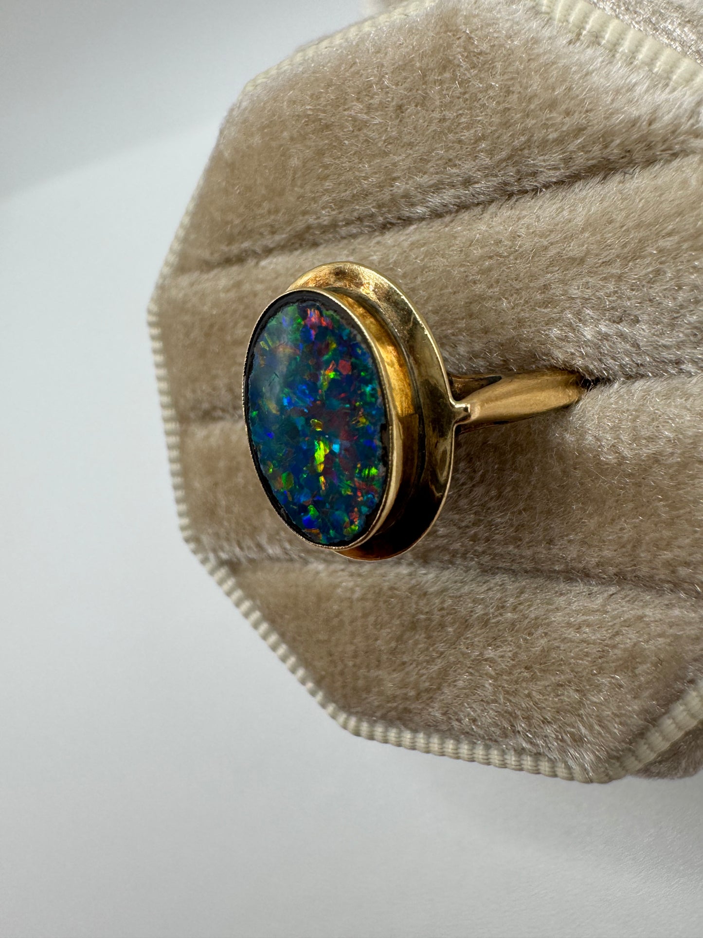 9ct gold black opal triplet ring