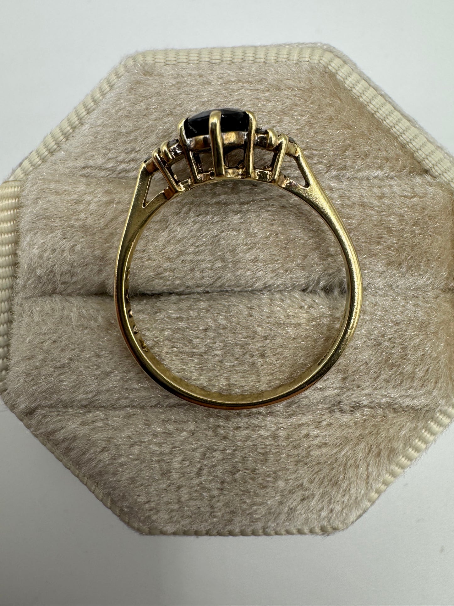 9ct gold sapphire and diamond ring