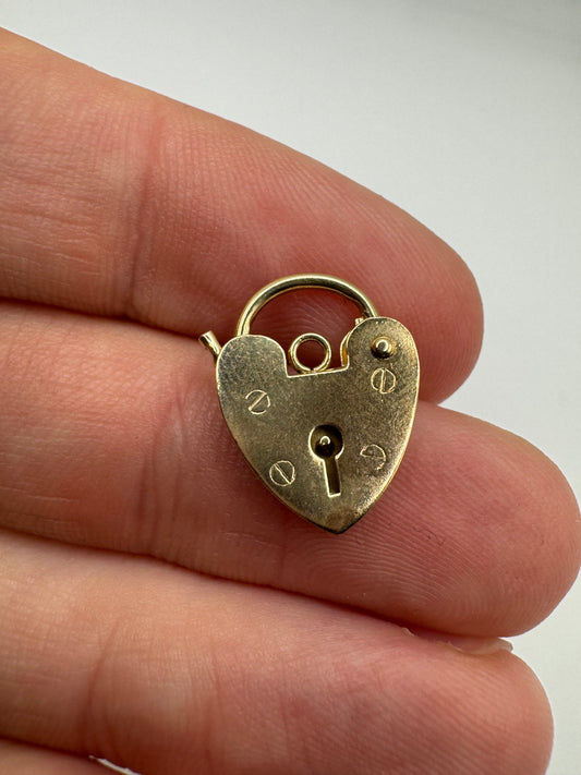 9ct gold padlock 3