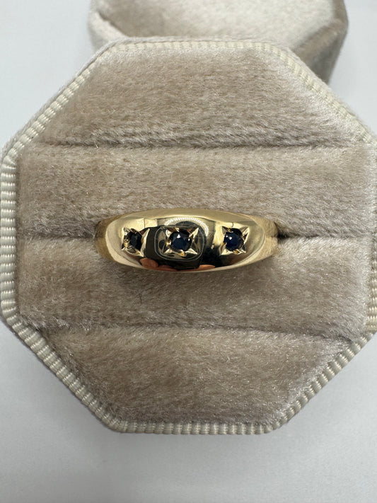 9ct gold sapphire gypsy ring