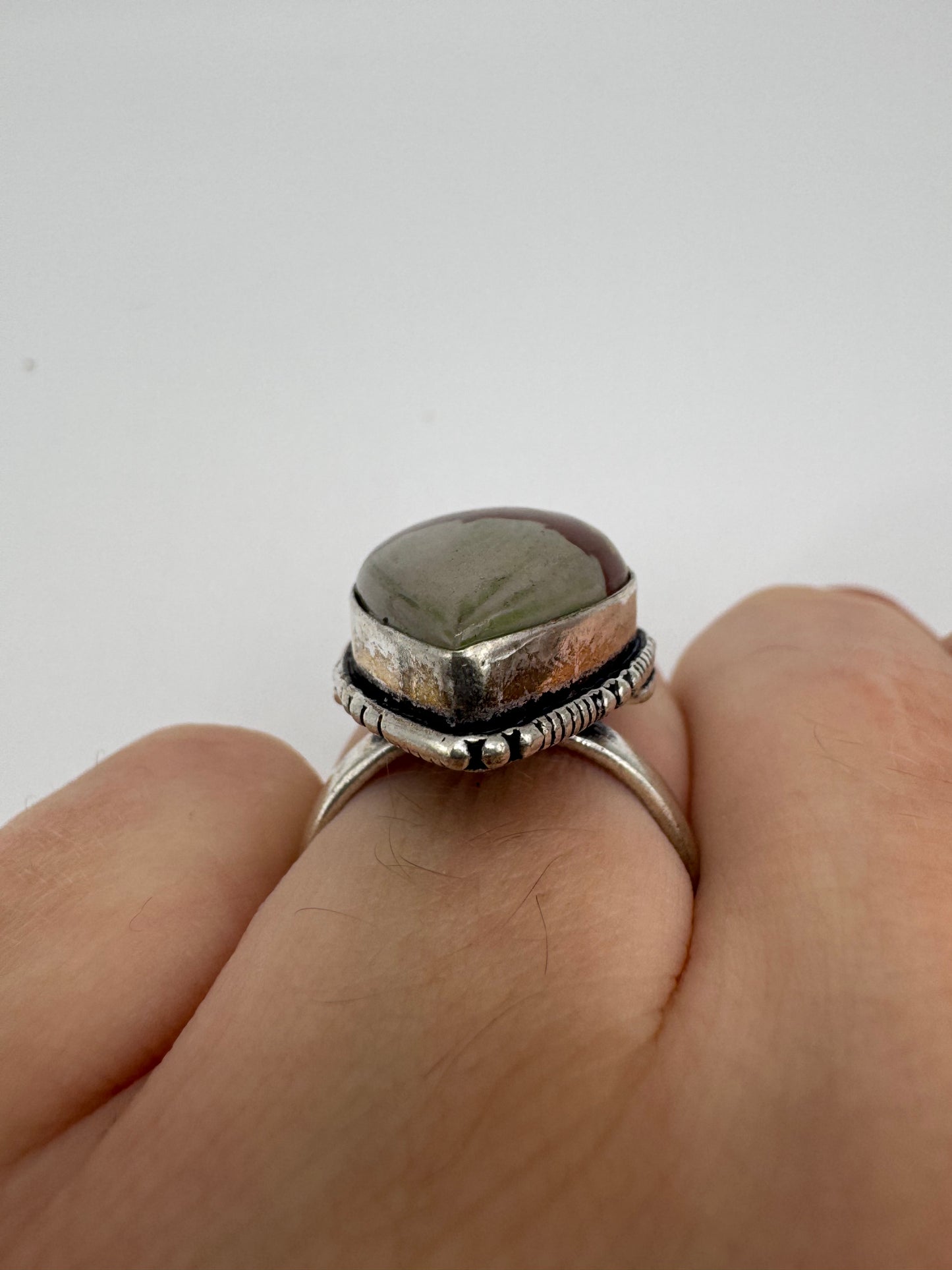 Silver agate ring
