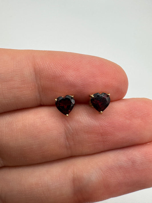 9ct gold garnet heart earrings