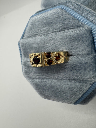 9ct gold garnet 7 stone gypsy ring