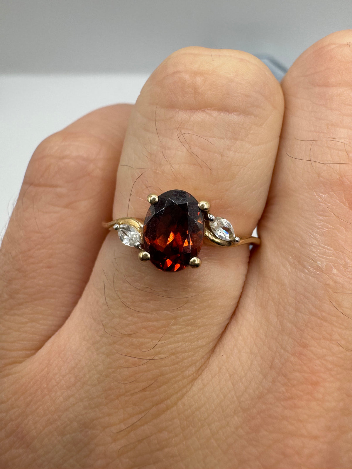 9ct gold garnet and zircon ring