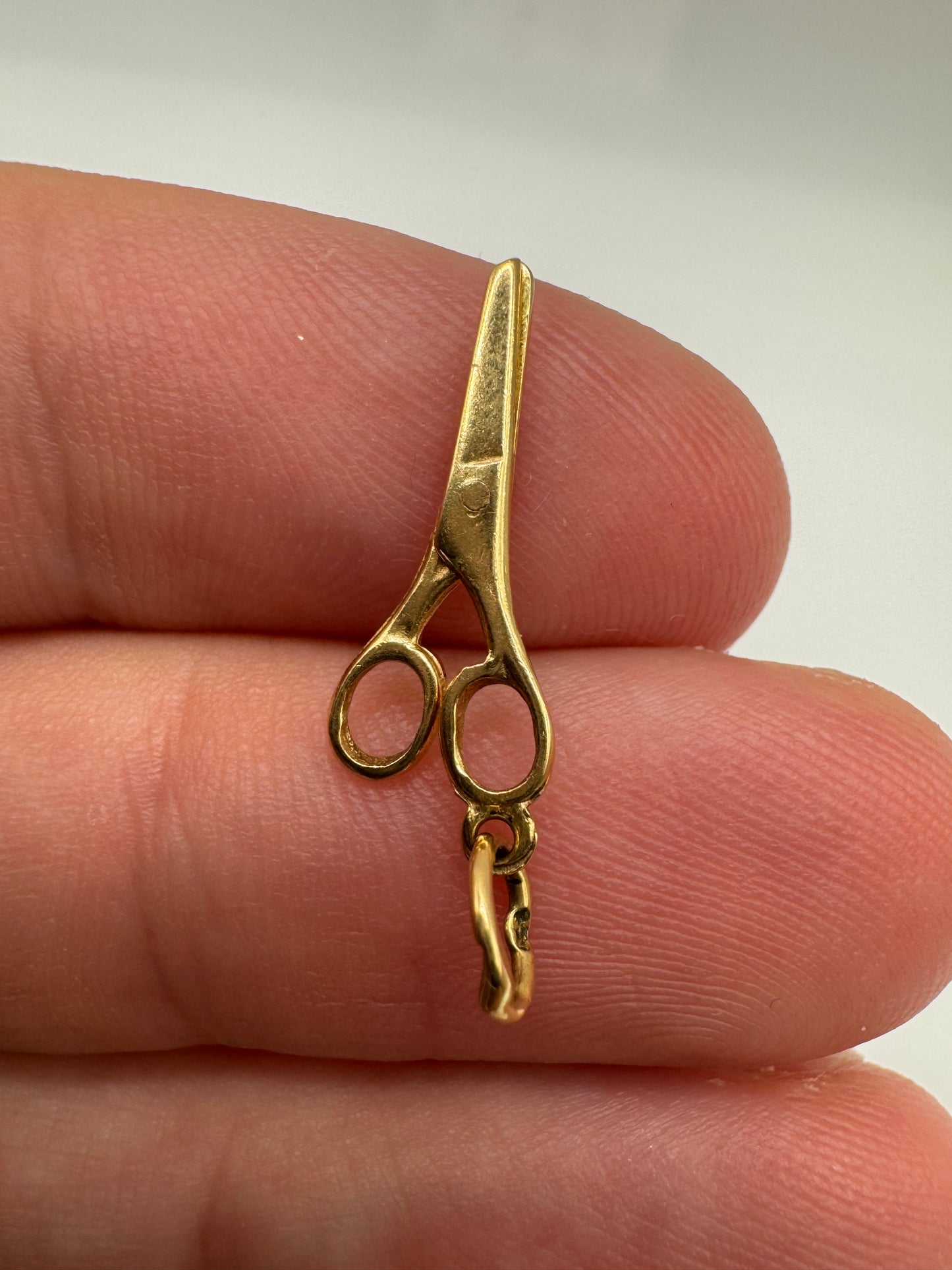 9ct gold scissors charm