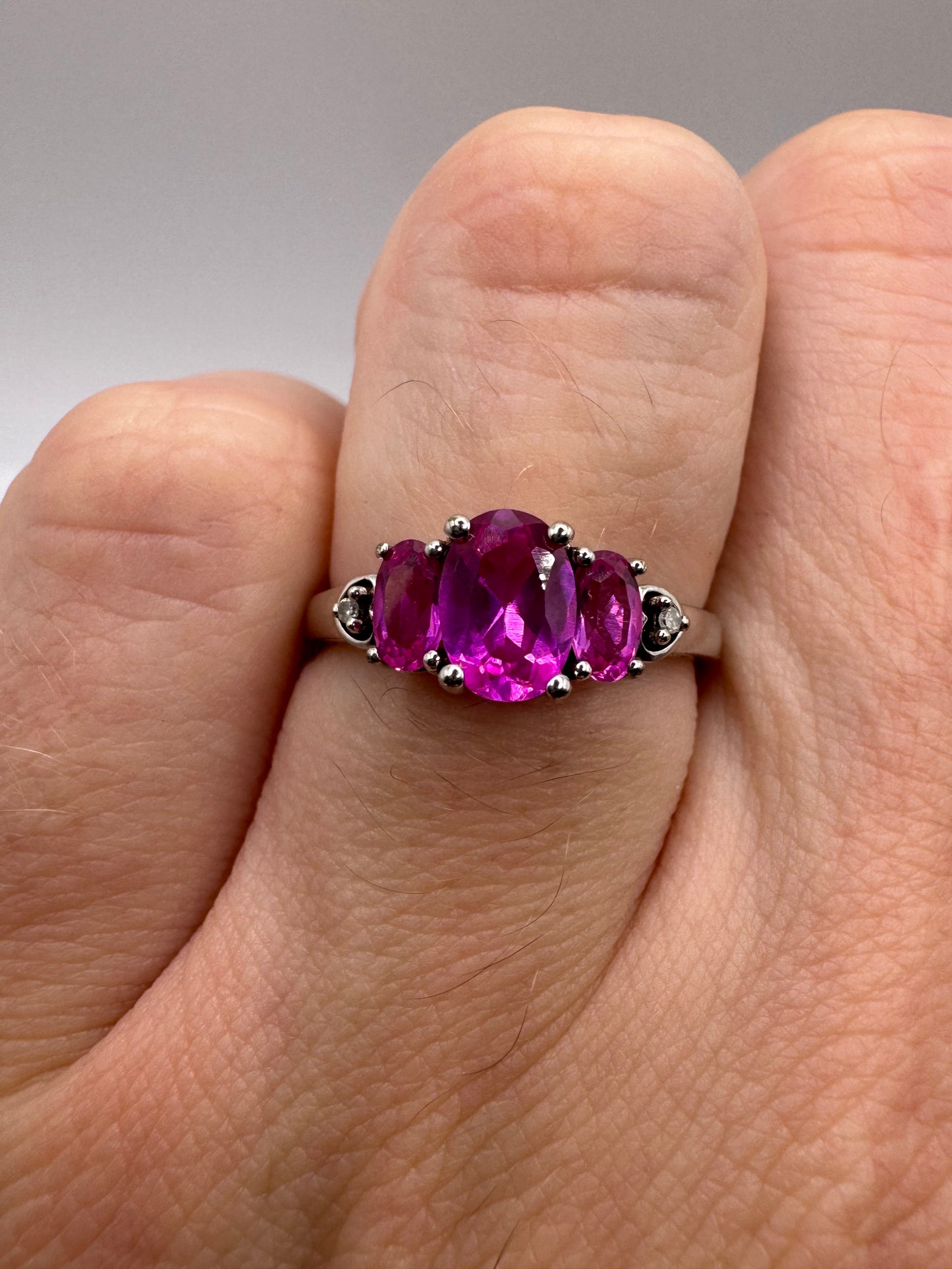 9ct white gold pink topaz and diamond ring