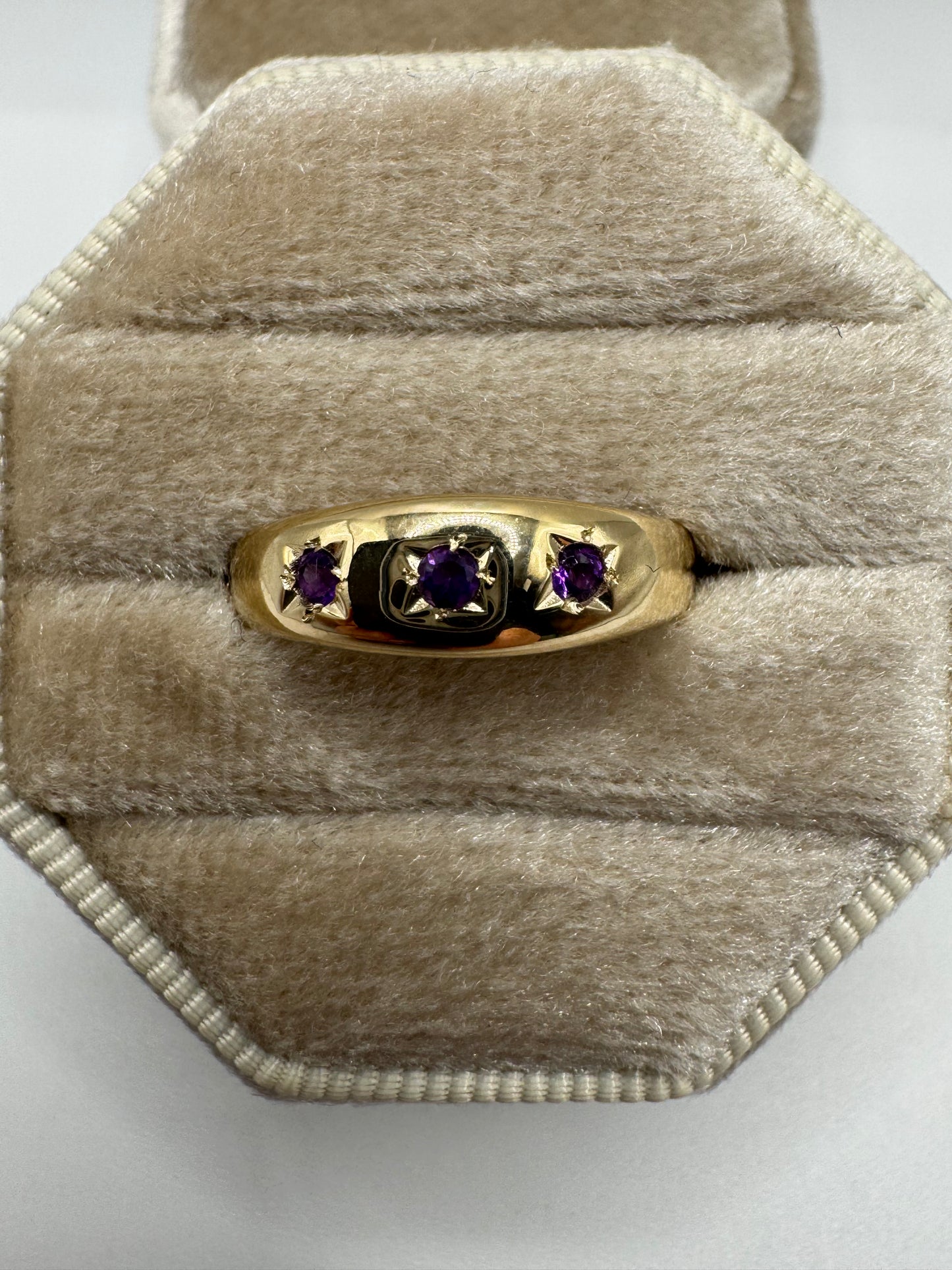 9ct gold amethyst gypsy ring