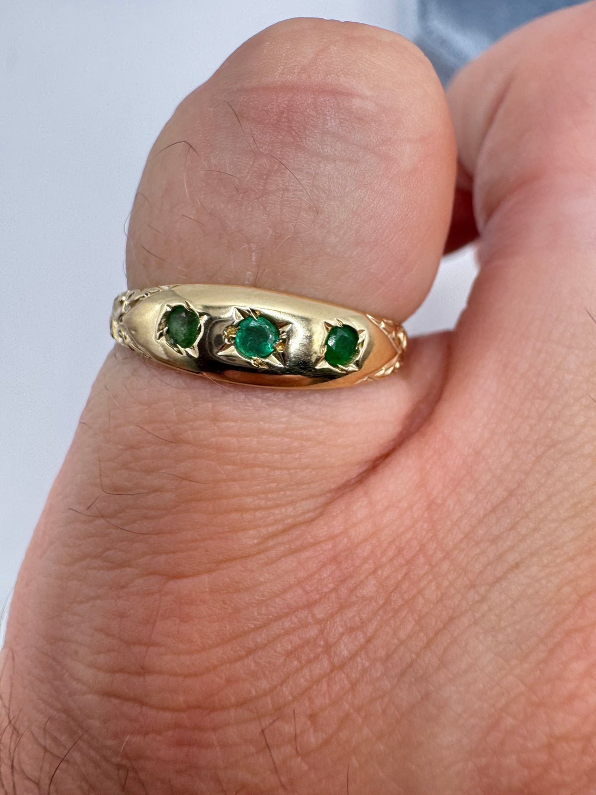 9ct gold engraved emerald gypsy ring
