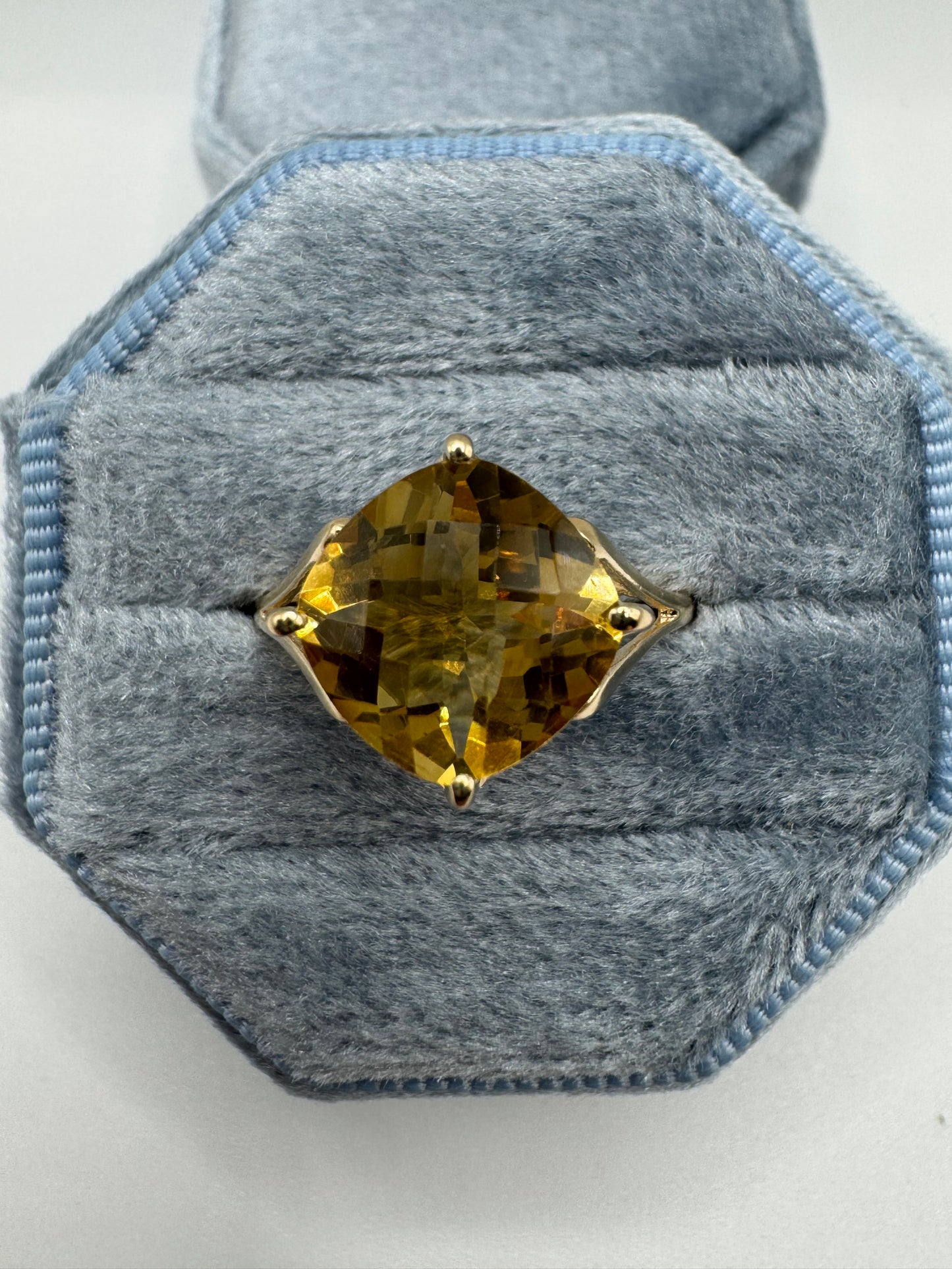 9ct gold citrine ring