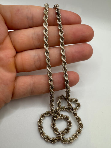 Silver rope chain