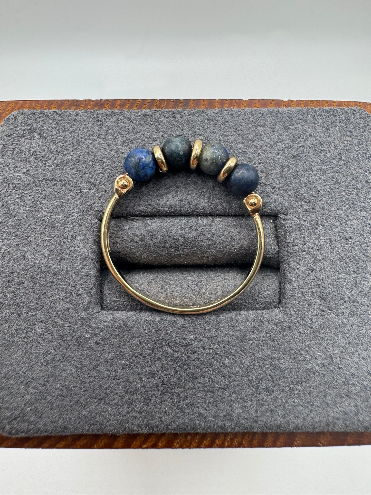 9ct gold lapis lazuli ring