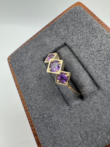 9ct gold amethyst ring