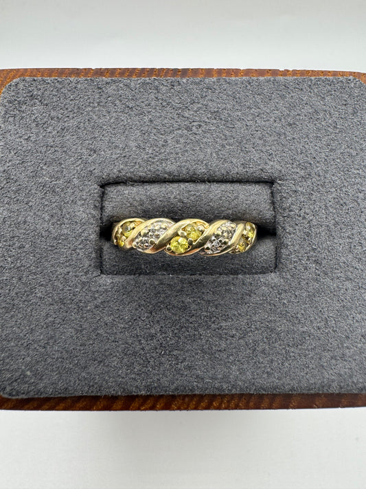 9ct gold yellow sapphire and diamond ring