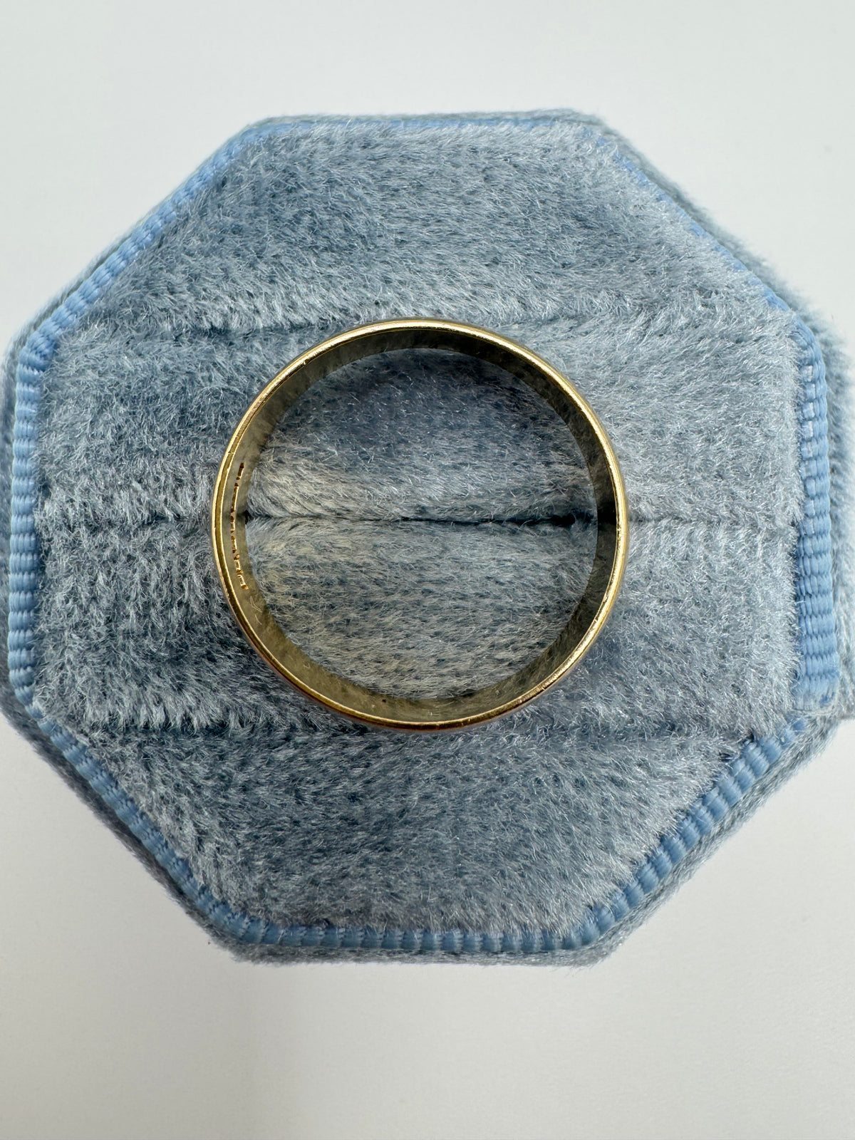 9ct gold band