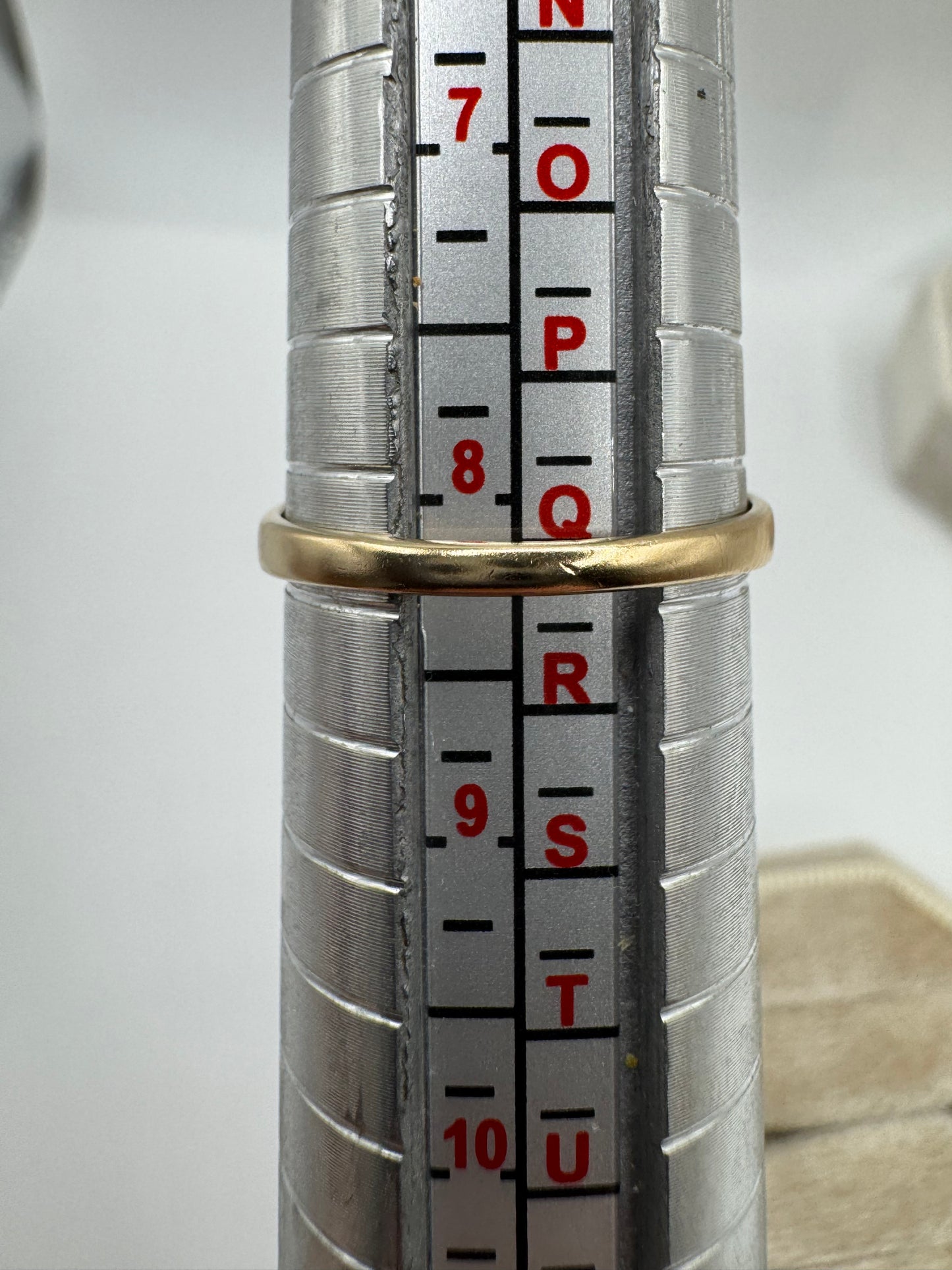 9ct gold sapphire and diamond ring