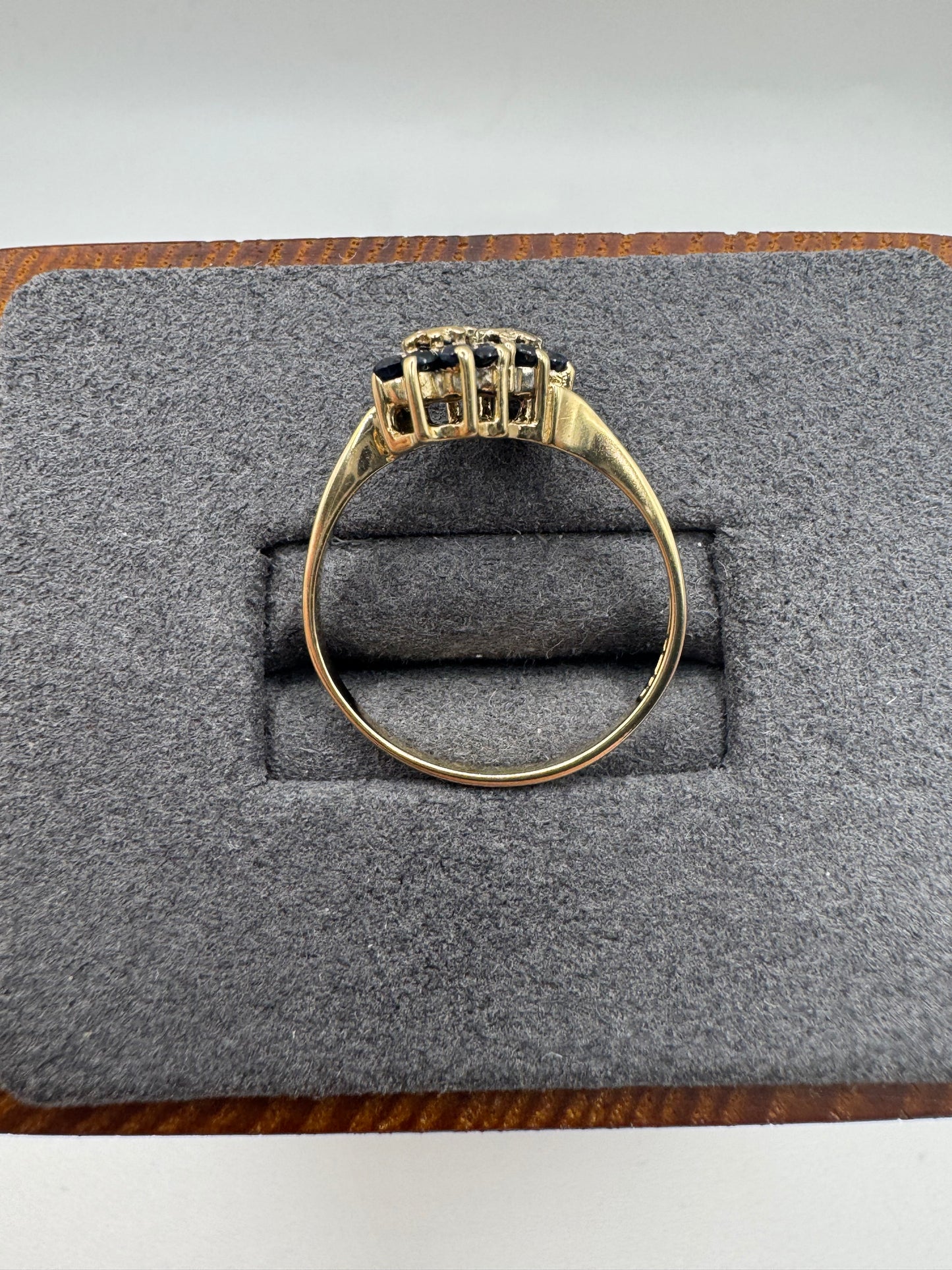 9ct gold sapphire and diamond ring