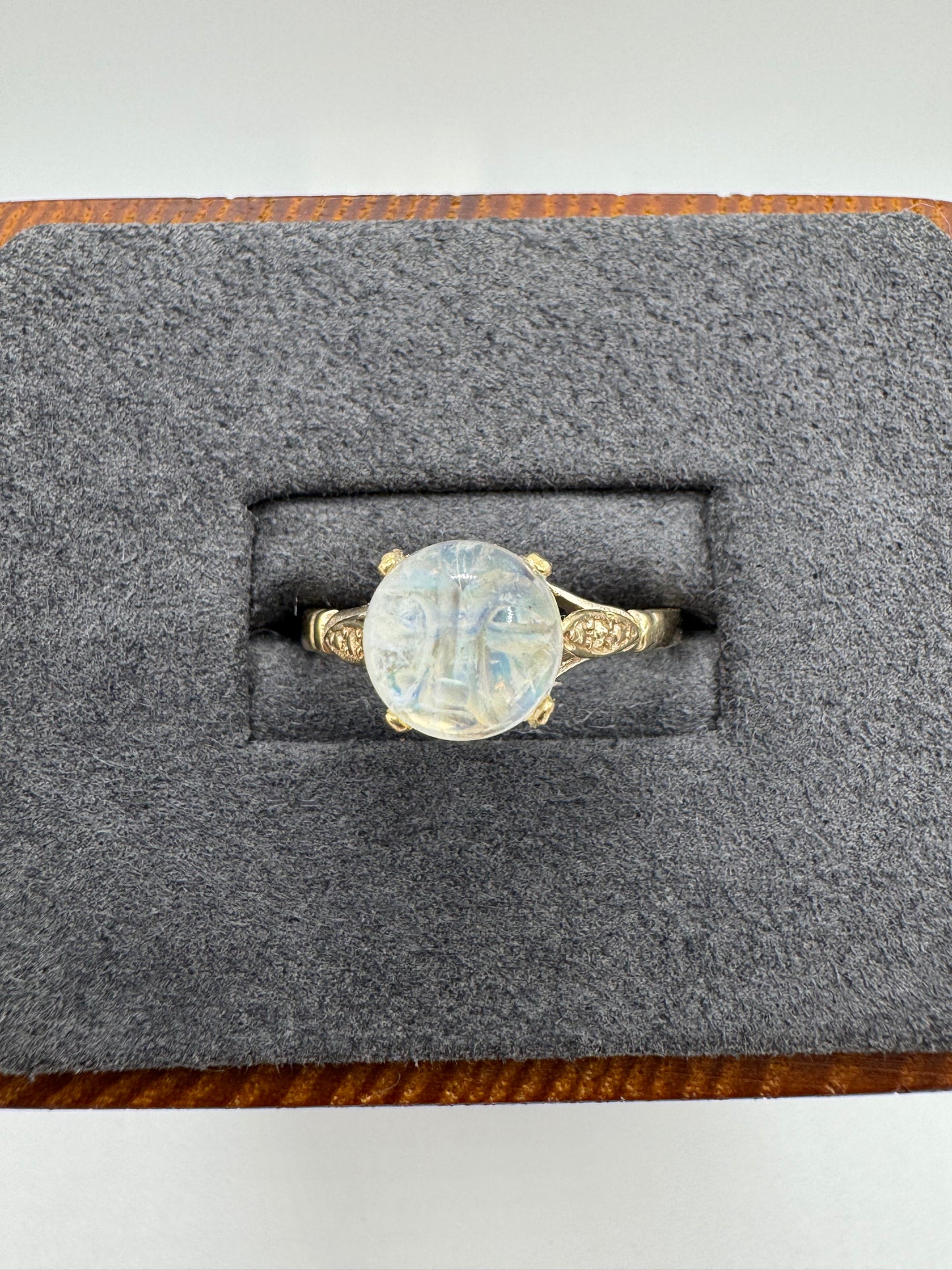 9ct gold man in the moon moonstone ring