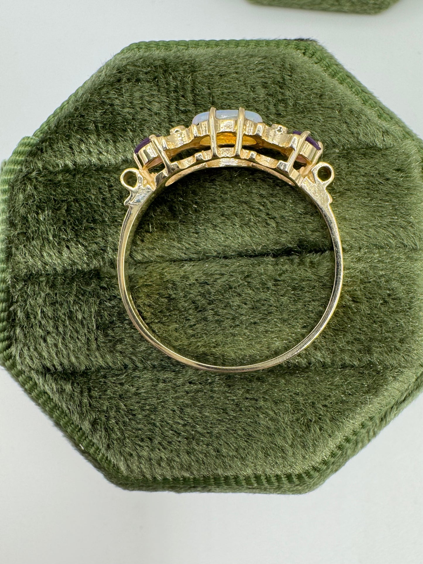 9ct gold opal and amethyst ring