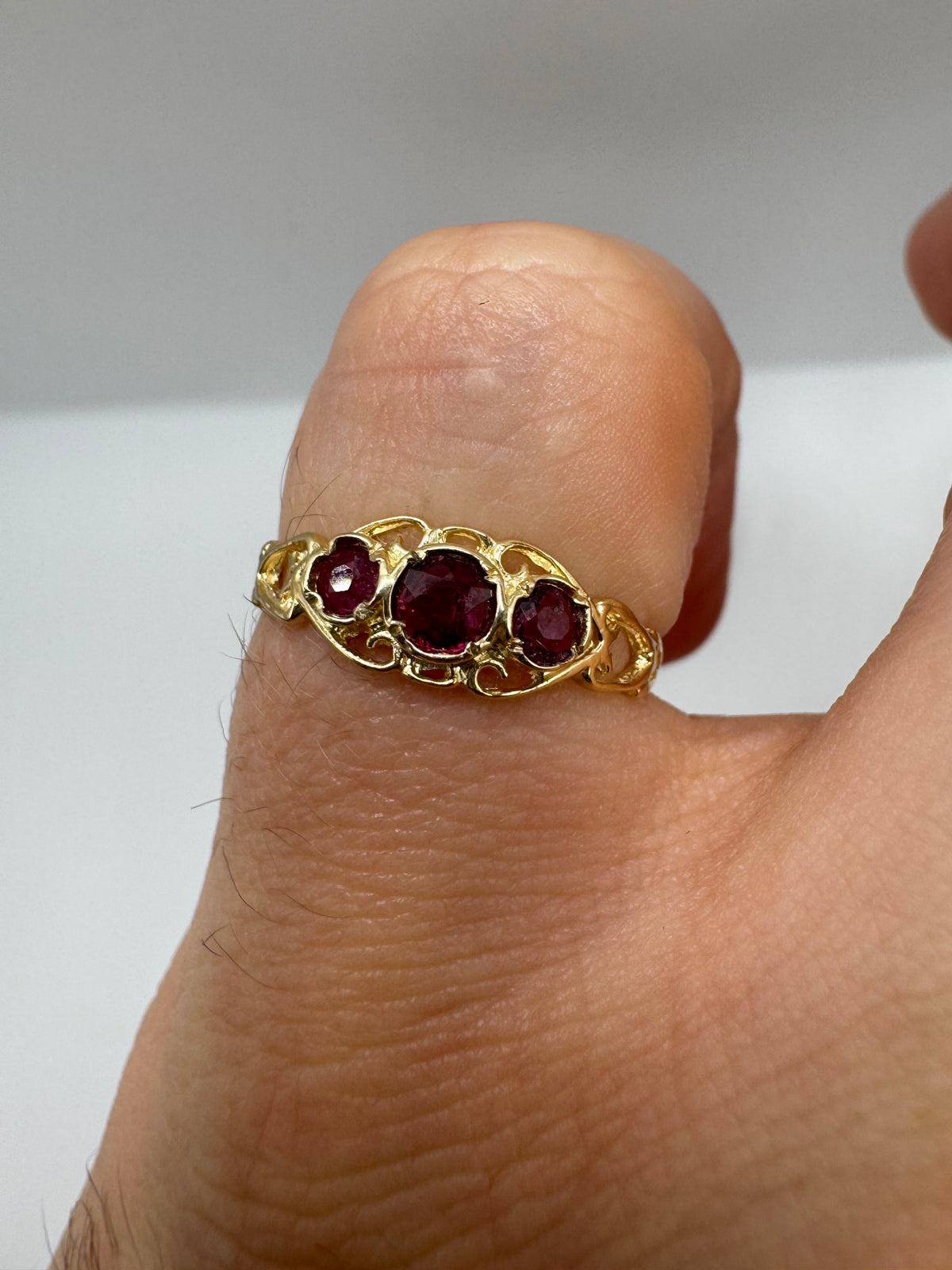 9ct gold ruby ring