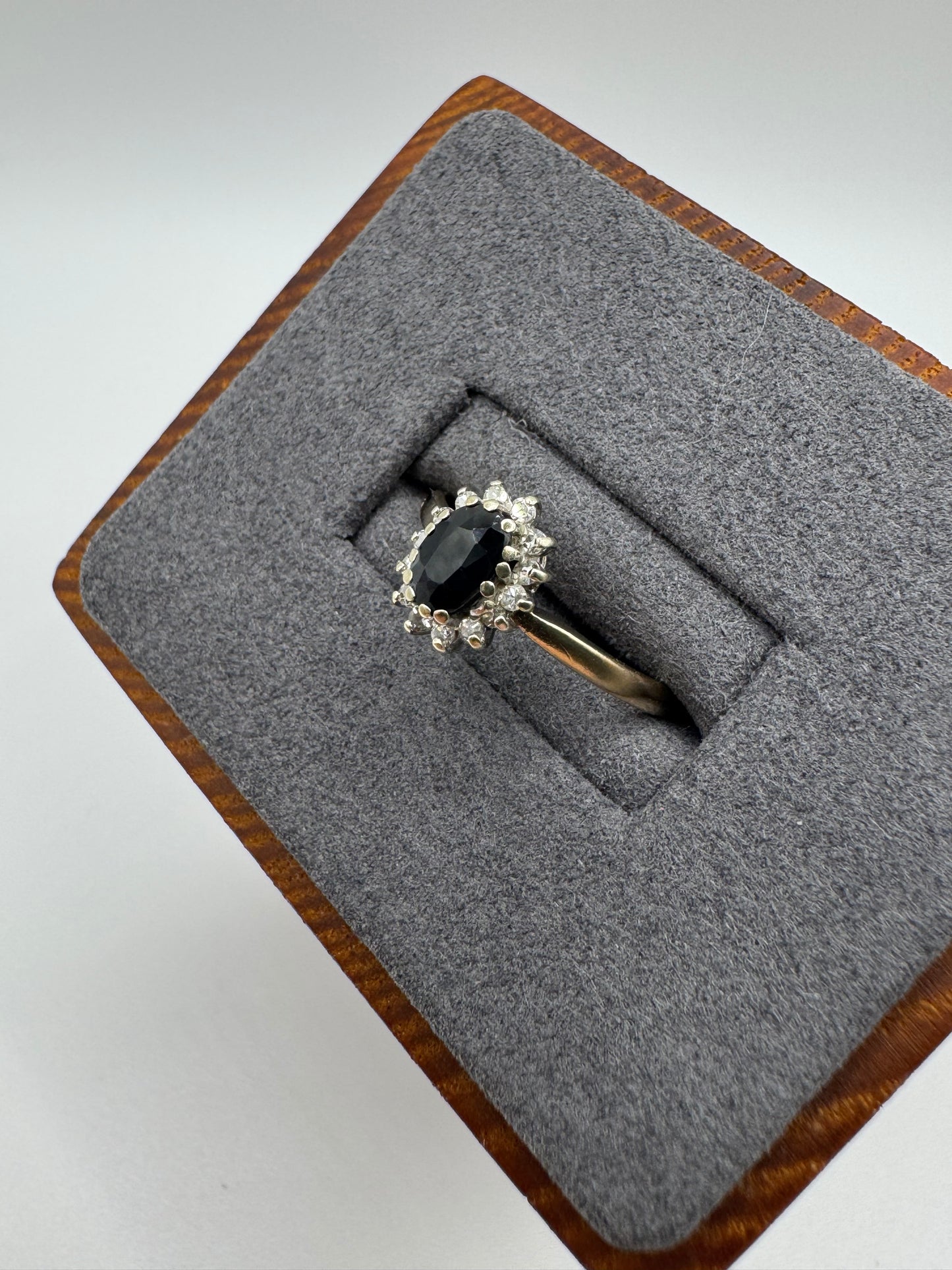9ct gold sapphire and diamond ring