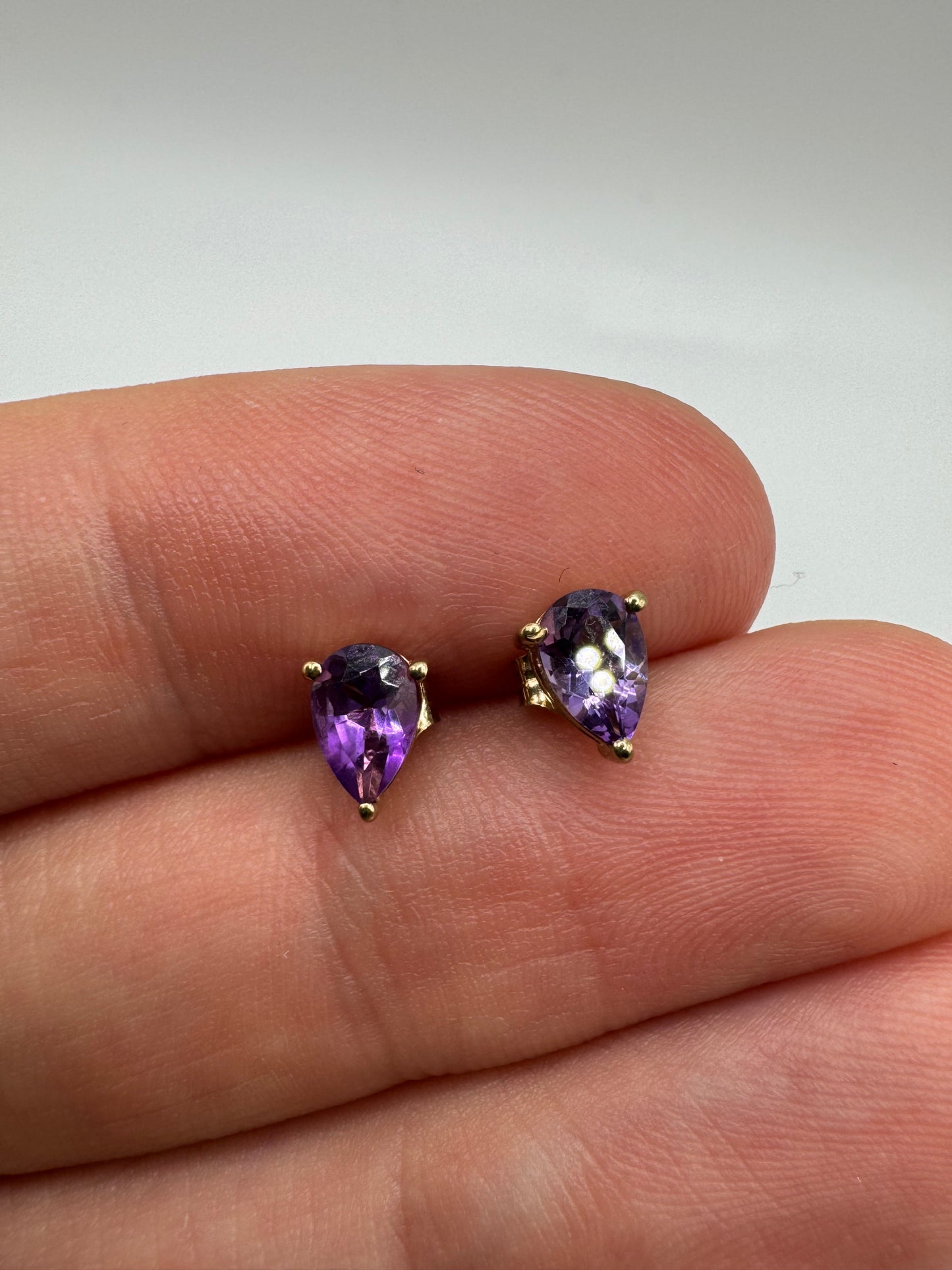 9ct gold amethyst earrings