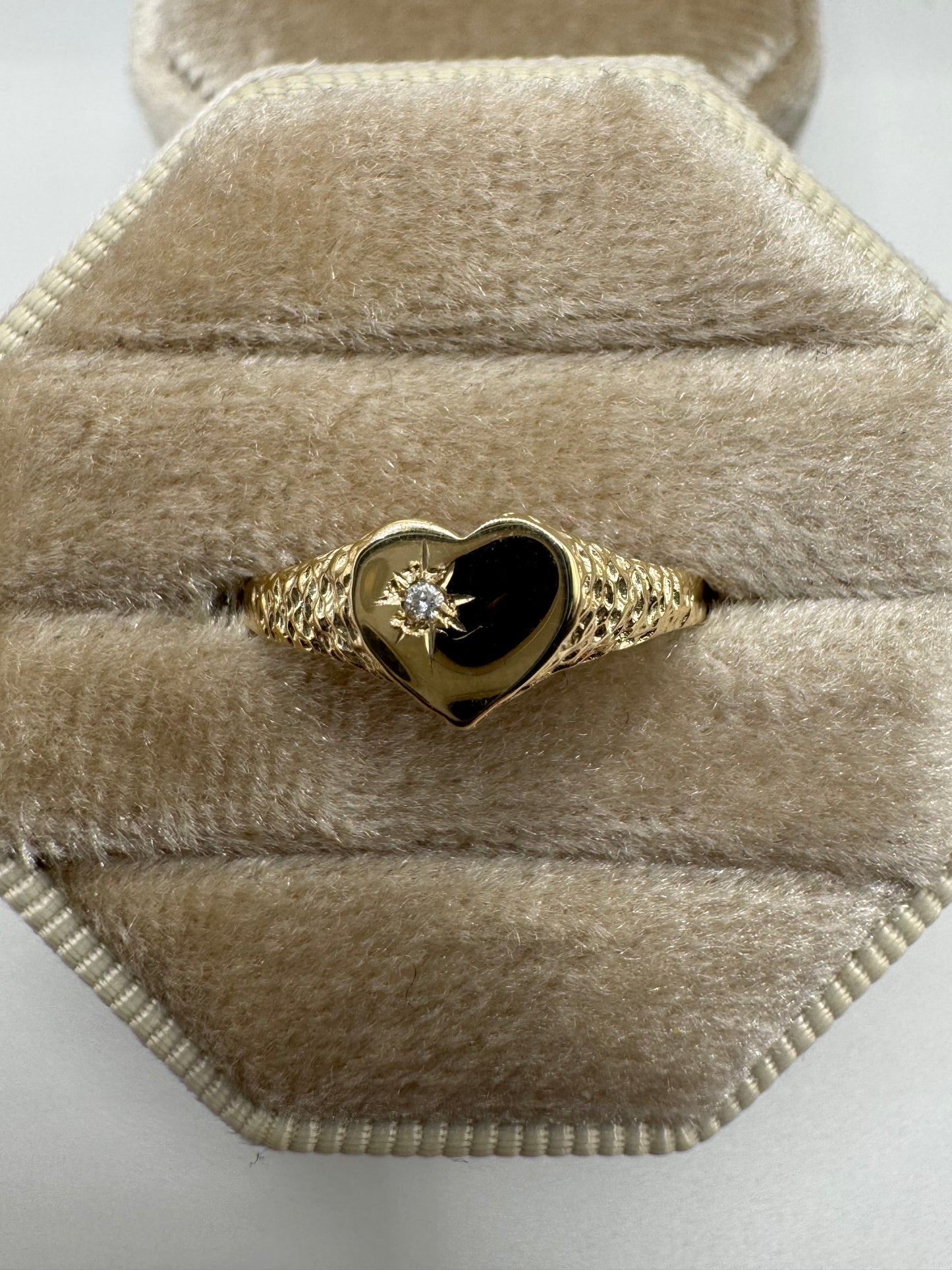 9ct gold diamond heart signet ring