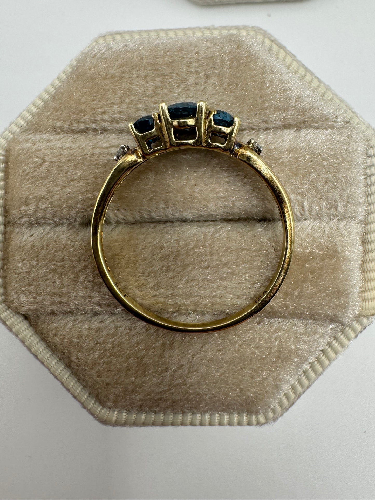 9ct gold topaz and diamond ring