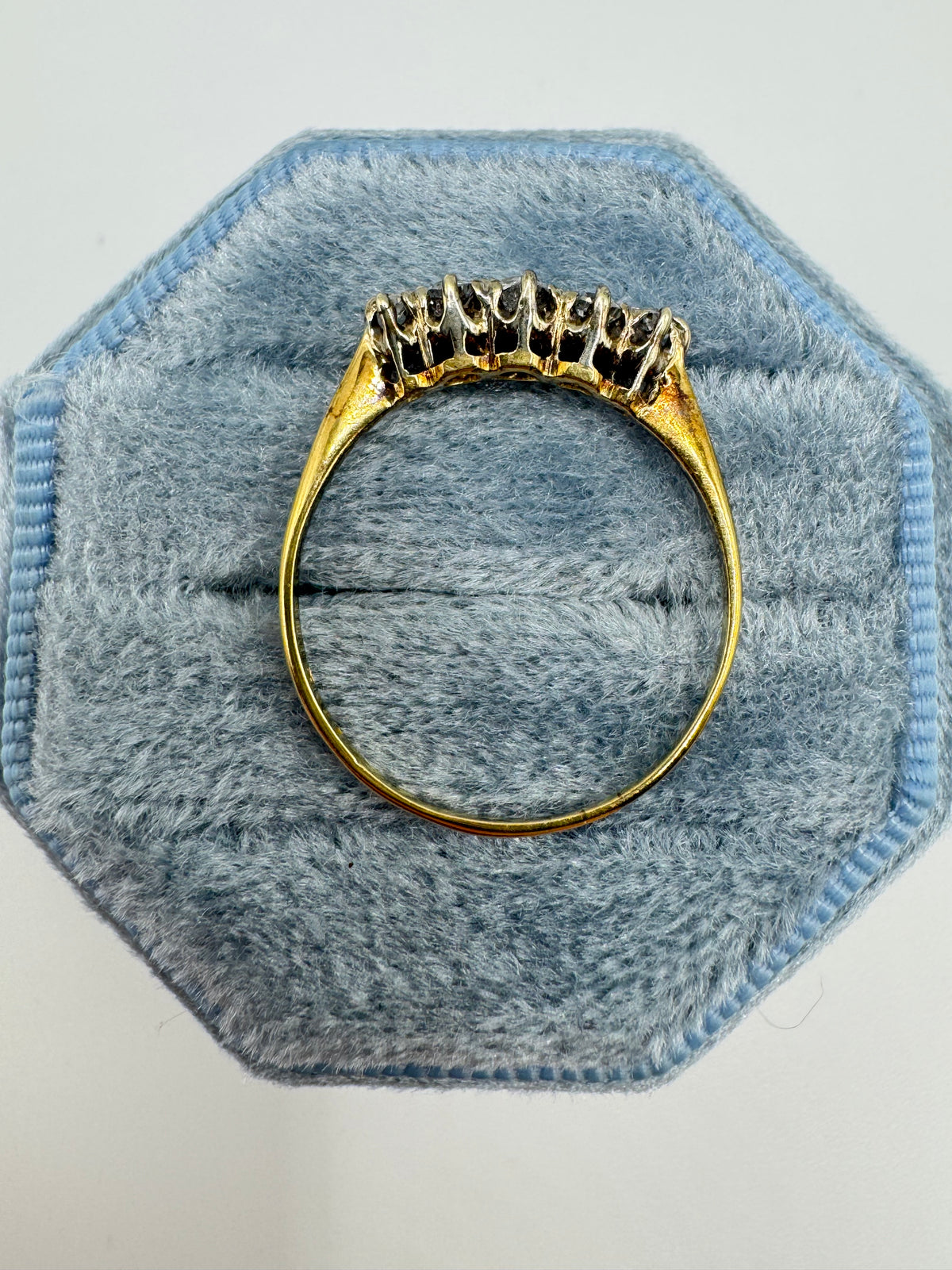 Antique 18ct gold diamond ring
