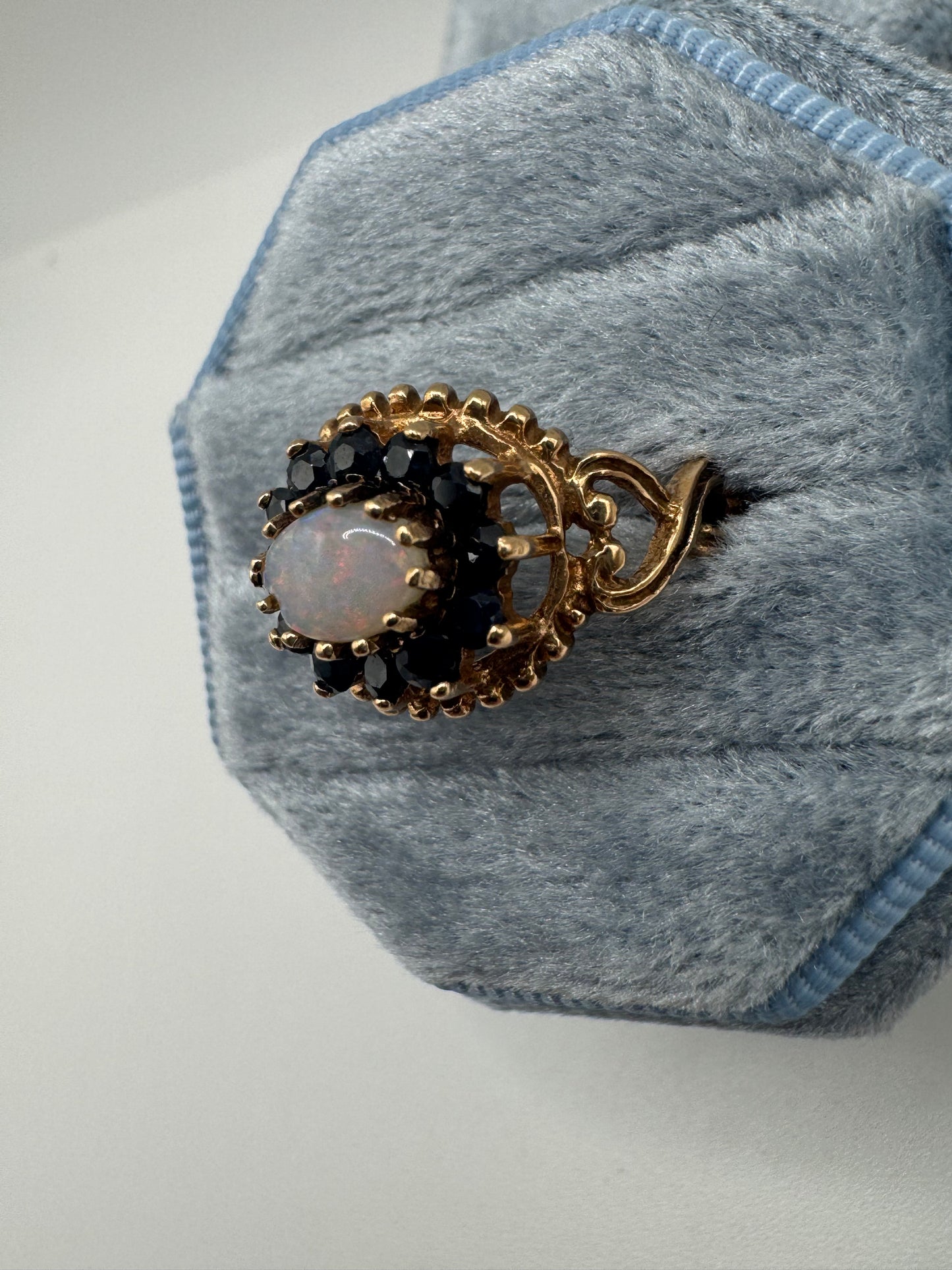 9ct gold opal and sapphire ring