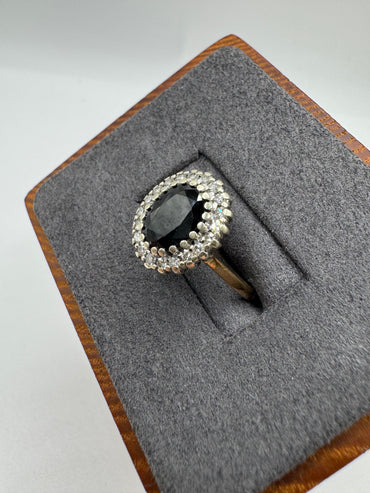 9ct gold sapphire and diamond cluster ring