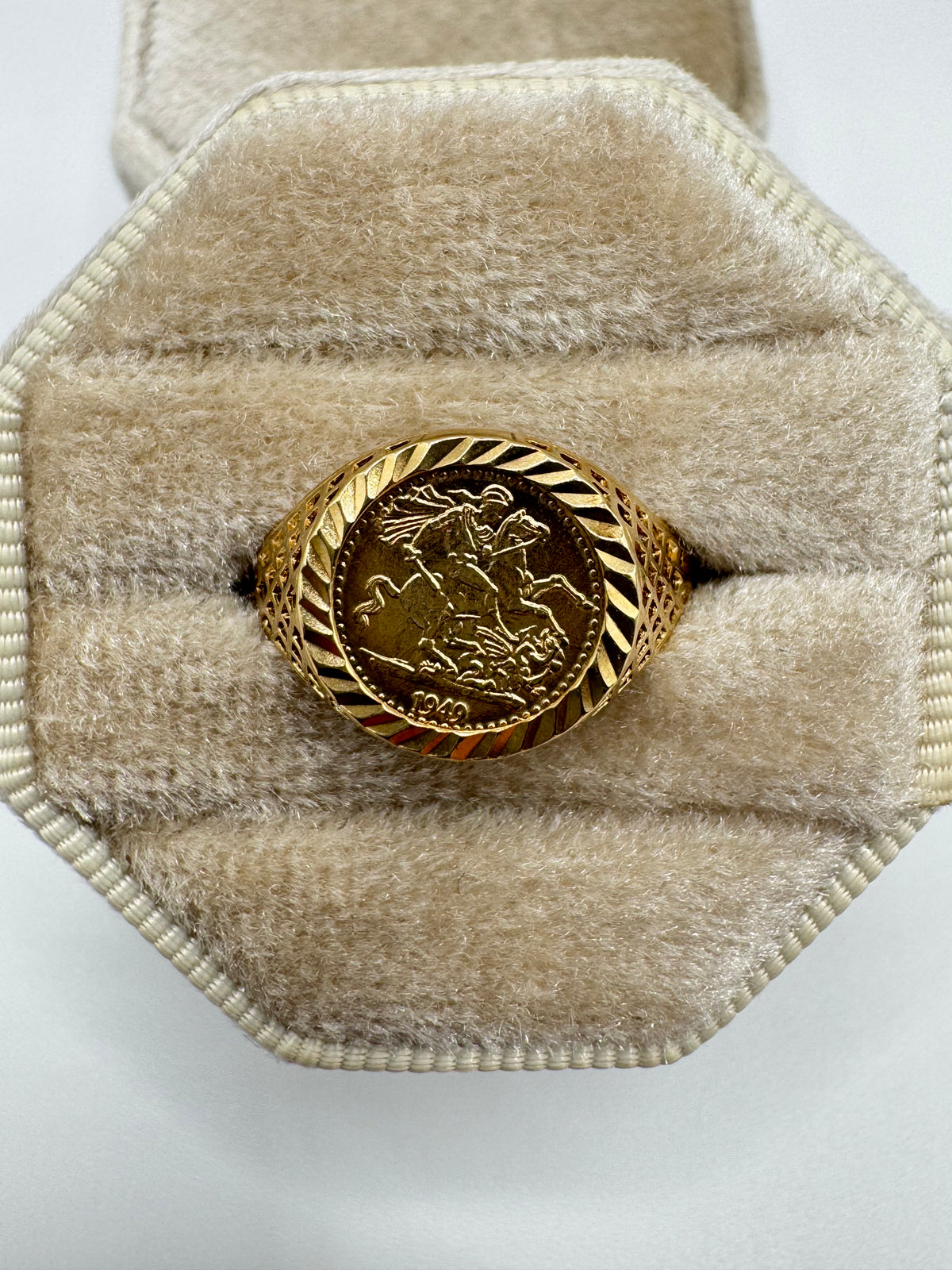9ct gold St George medallion ring