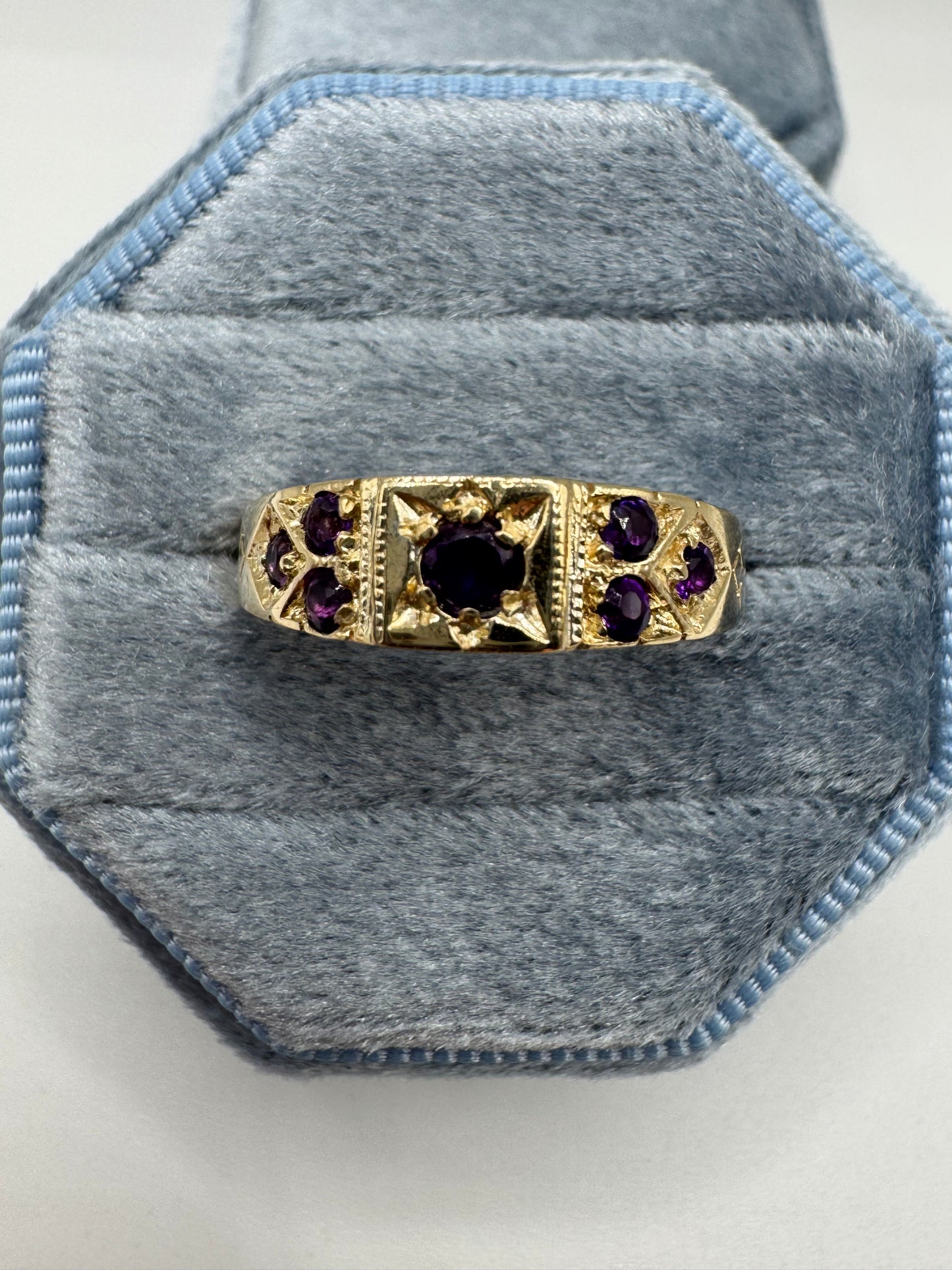 Heavy 9ct gold 7 stone amethyst gypsy ring